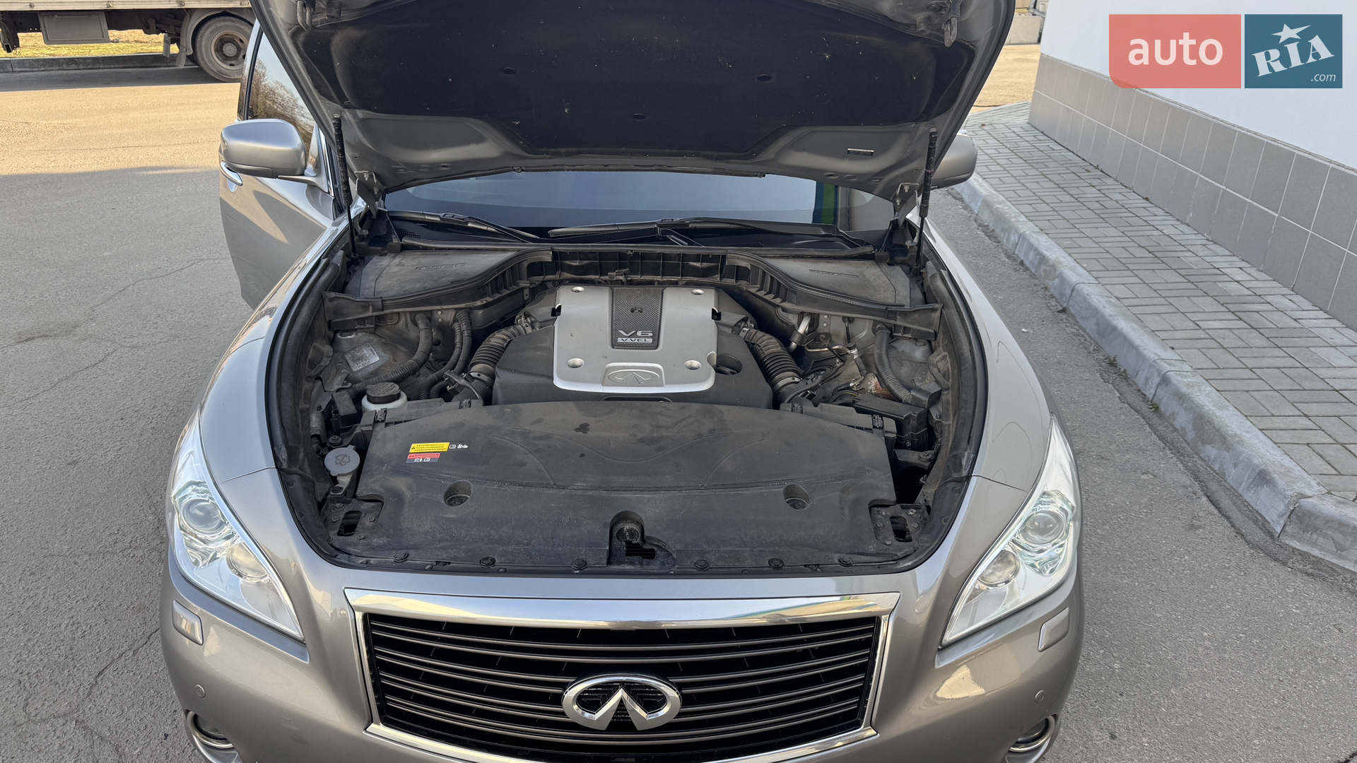 2012 Infiniti M - мініатюра 20