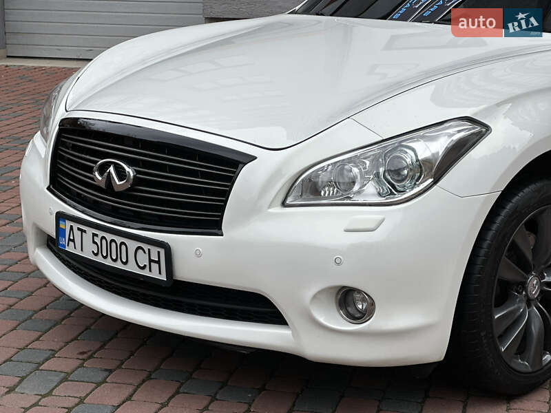Седан Infiniti M37 2013 в Ивано-Франковске