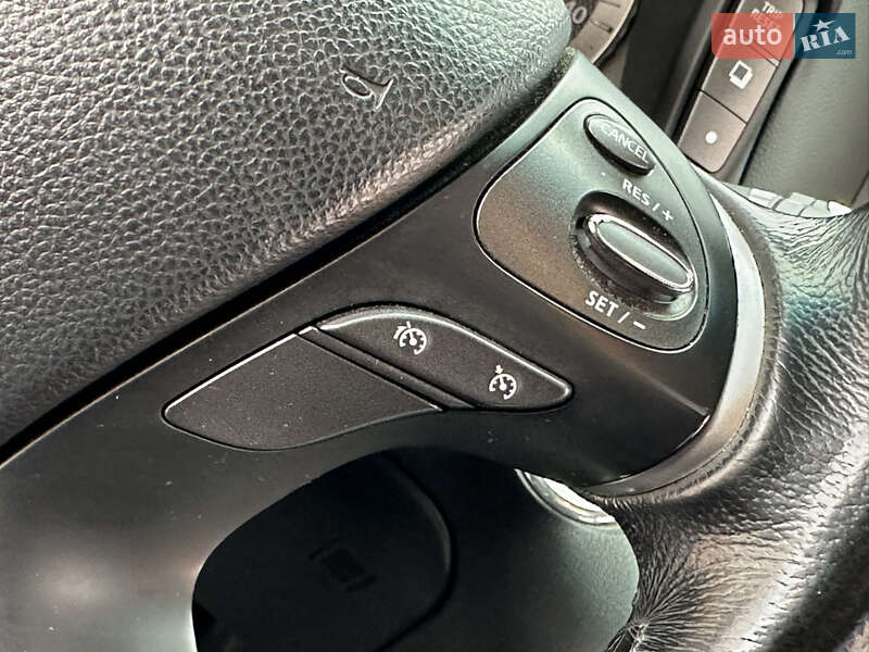 Седан Infiniti M37 2013 в Ивано-Франковске
