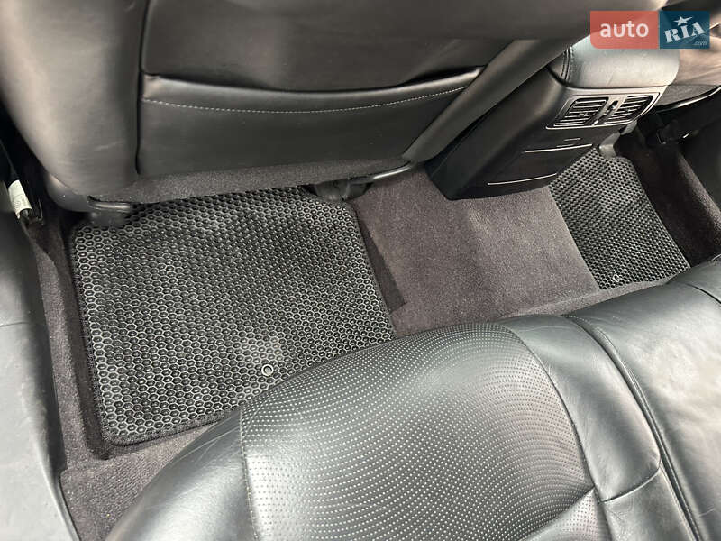 Седан Infiniti M37 2013 в Ивано-Франковске