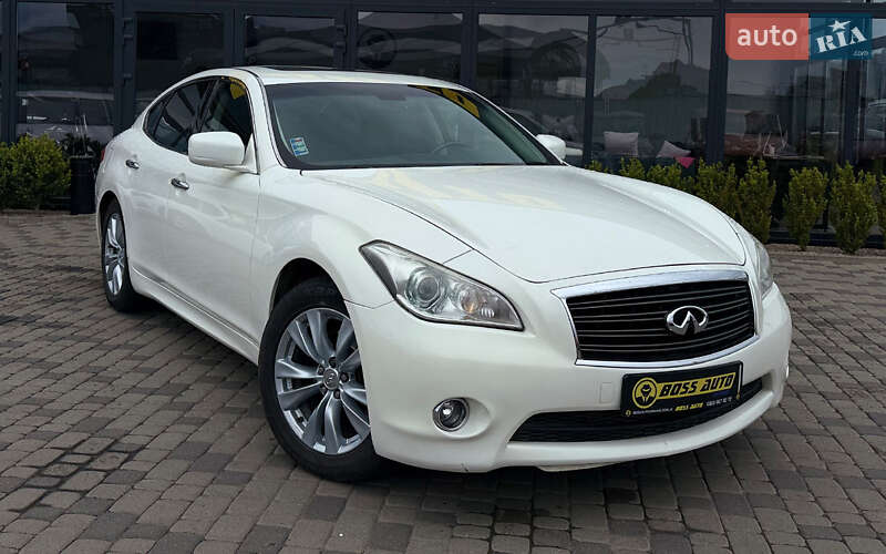Седан Infiniti M37 2010 в 