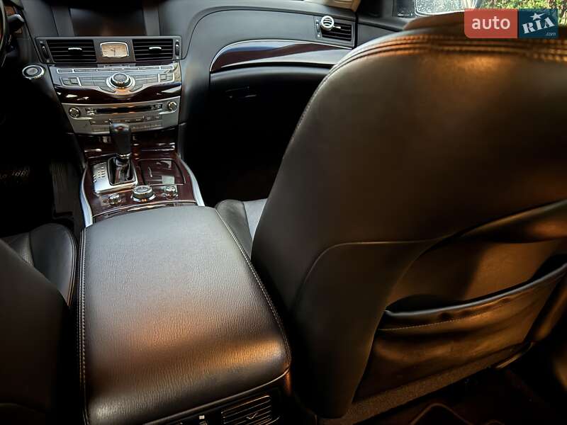 Седан Infiniti M37 2011 в Києві