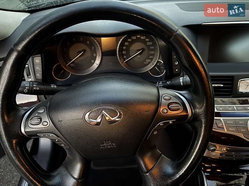 Седан Infiniti M37 2011 в Києві