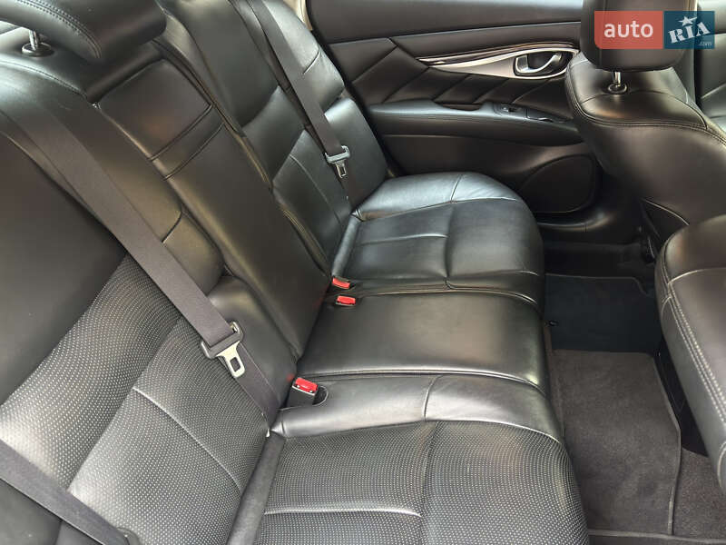Седан Infiniti M37 2013 в Буче фото 11 Седан Infiniti M37 2013 в Буче
