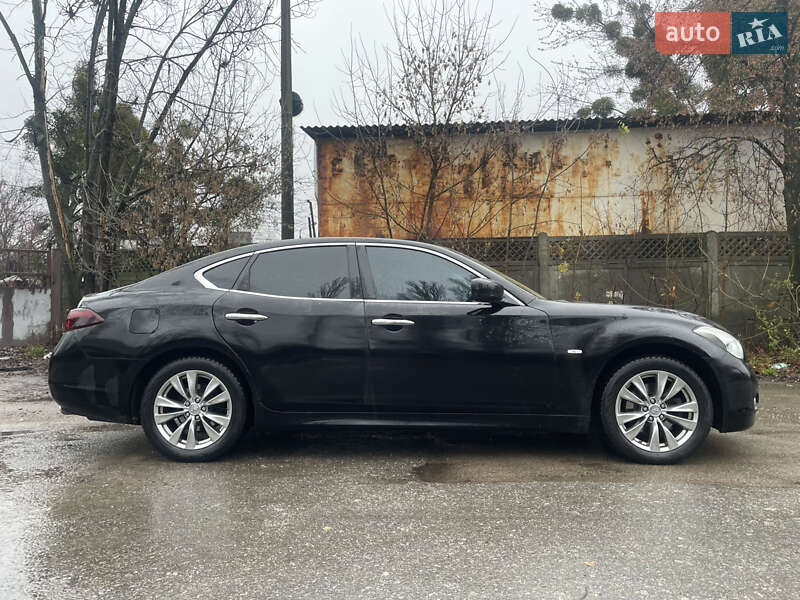 Седан Infiniti M37 2013 в Киеве