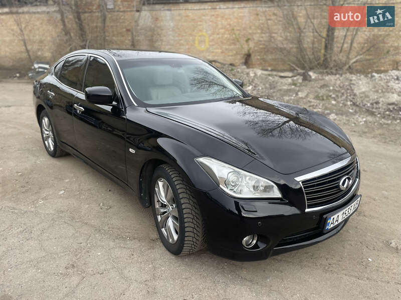Седан Infiniti M37 2013 в Киеве