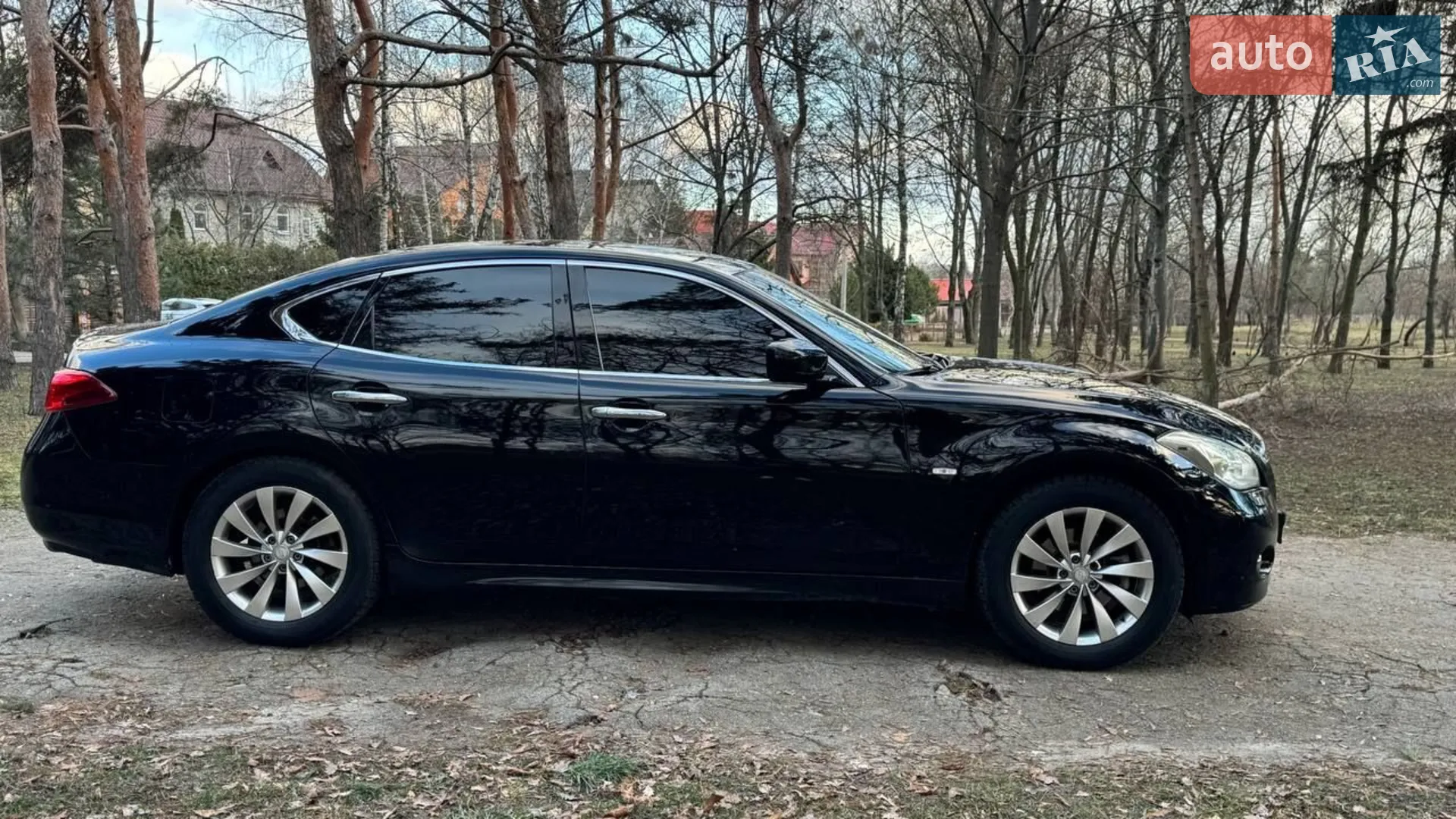 2011 Infiniti M - мініатюра 12