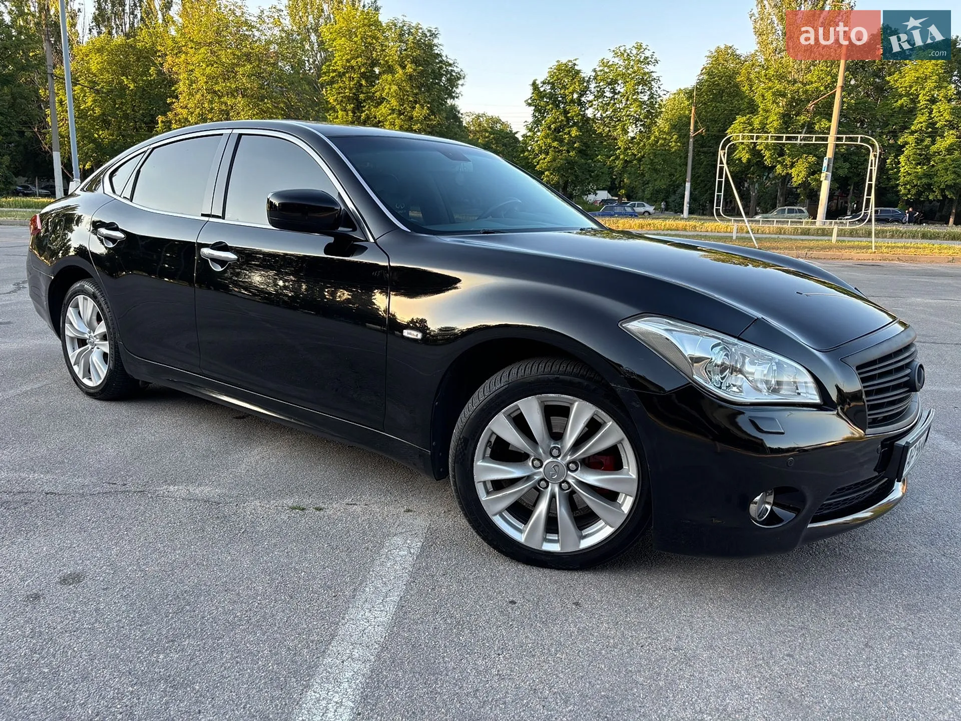 2010 Infiniti M - мініатюра 5
