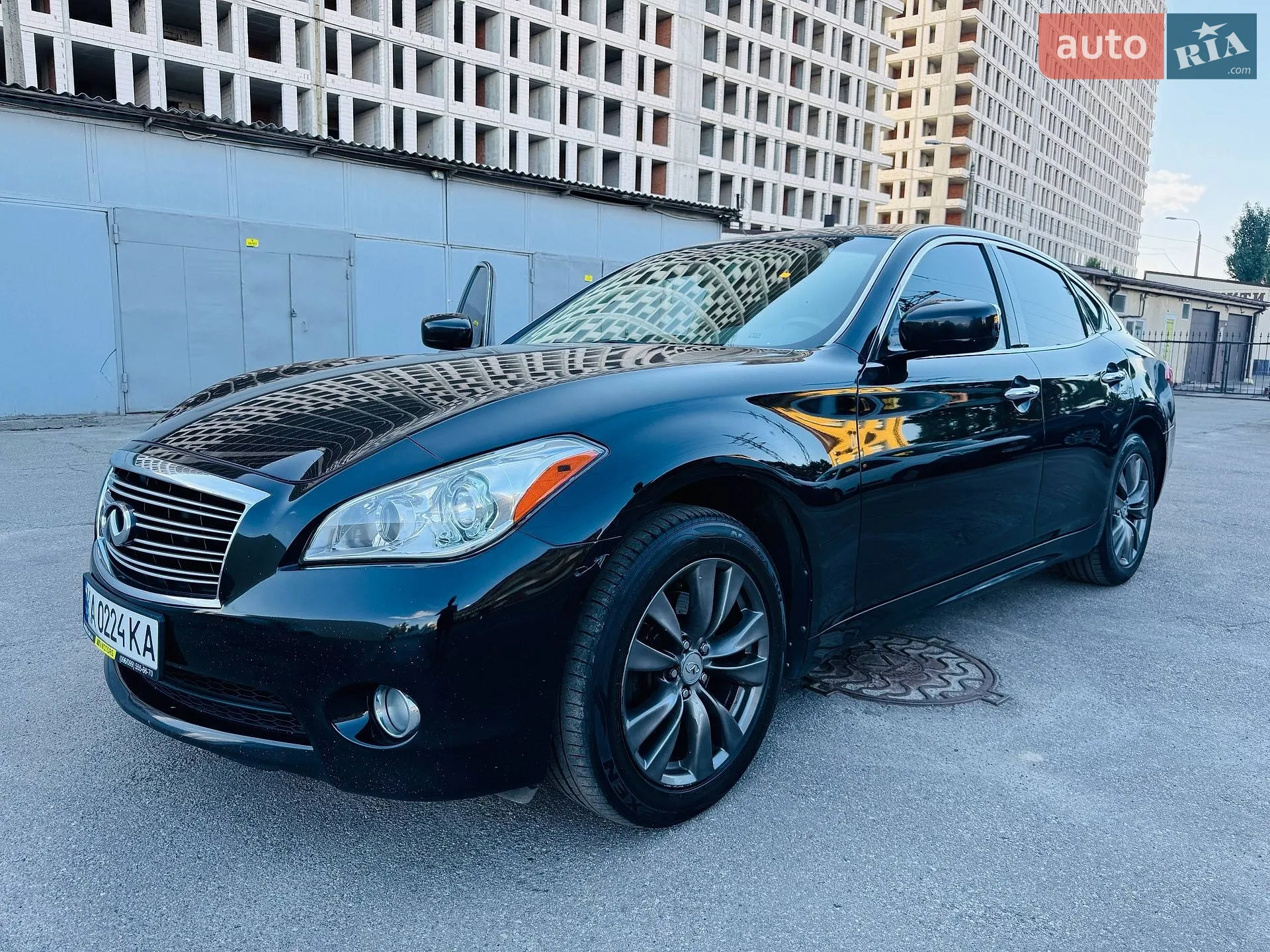 Infiniti M37 2012