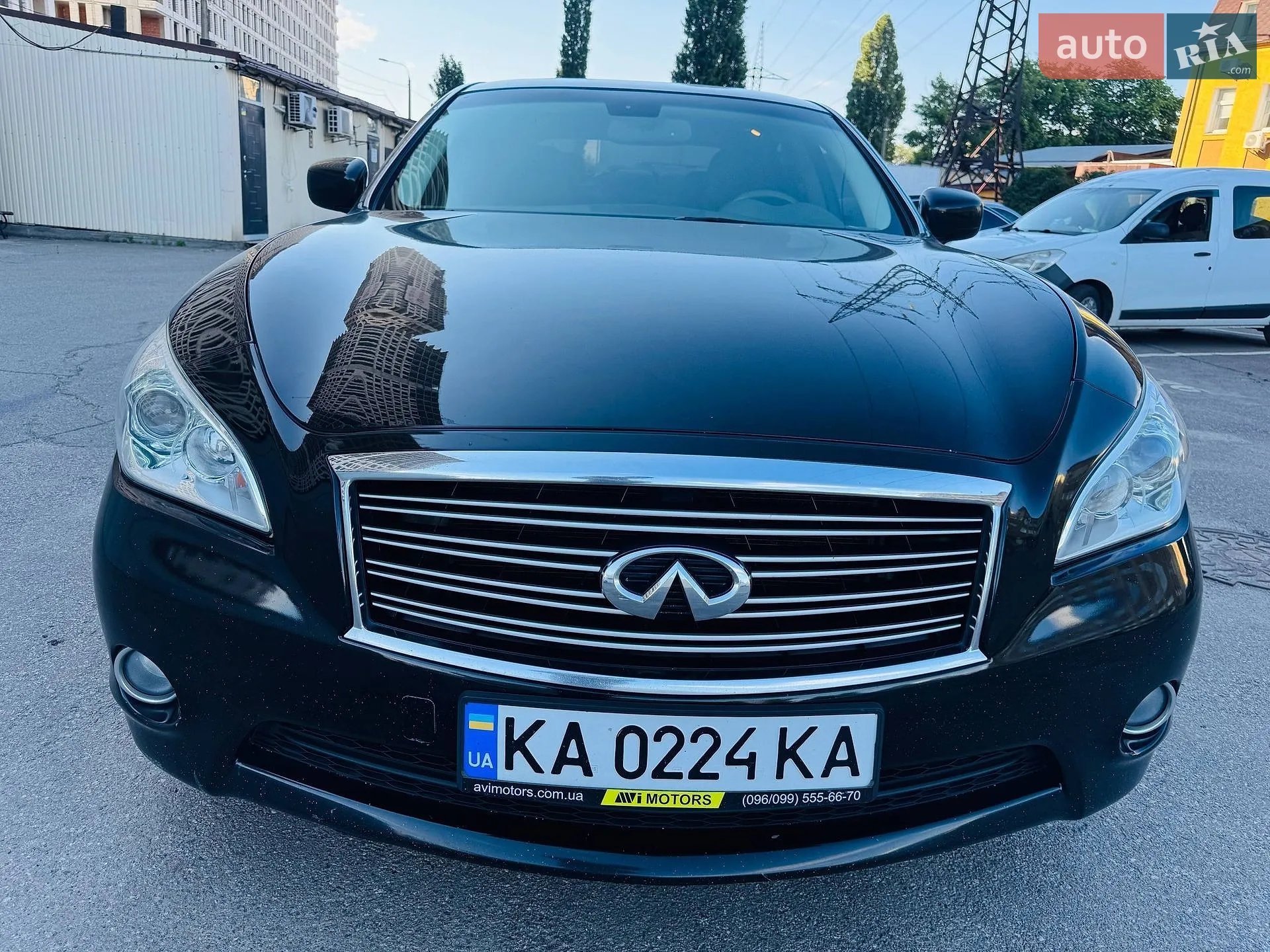 2012 Infiniti M - мініатюра 2