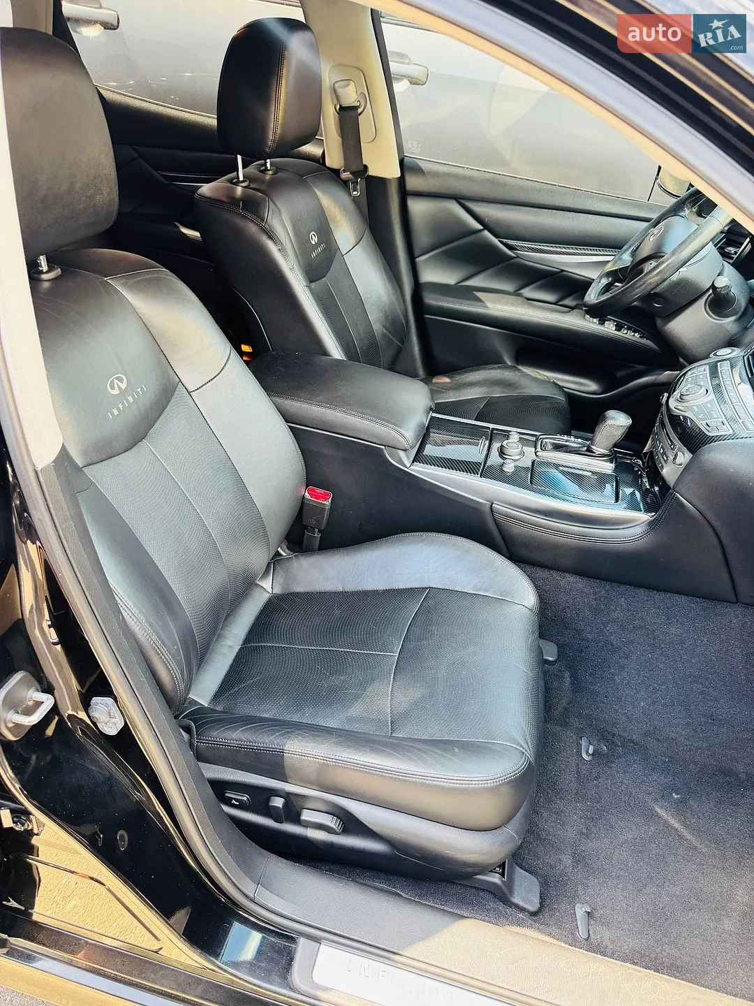 2012 Infiniti M - мініатюра 13