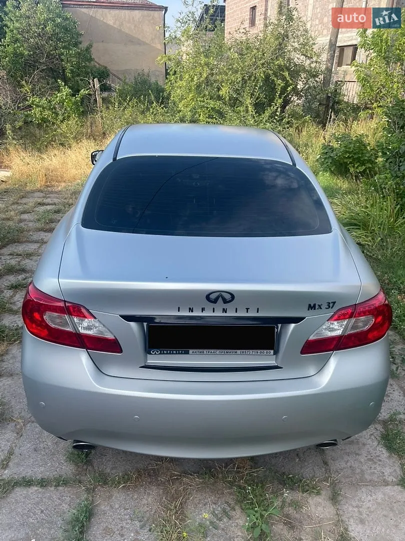 2011 Infiniti M - мініатюра 3