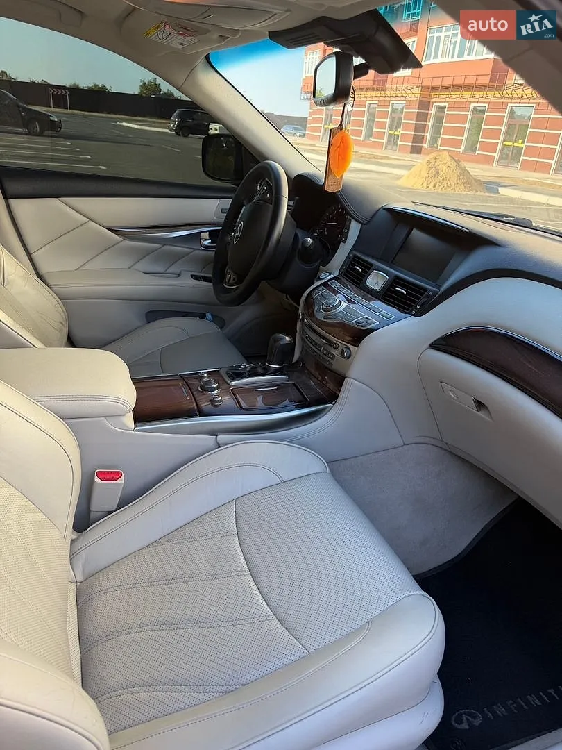 2010 Infiniti M - мініатюра 10