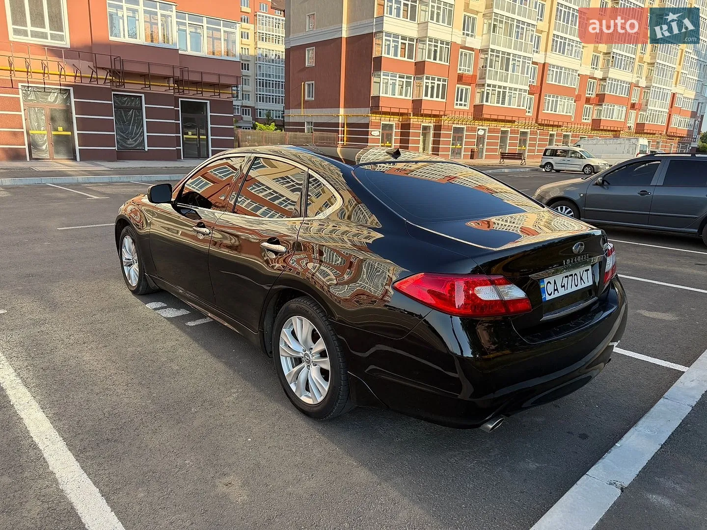 2010 Infiniti M - мініатюра 7