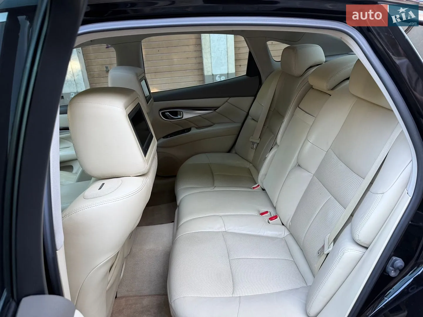 2013 Infiniti M - мініатюра 12