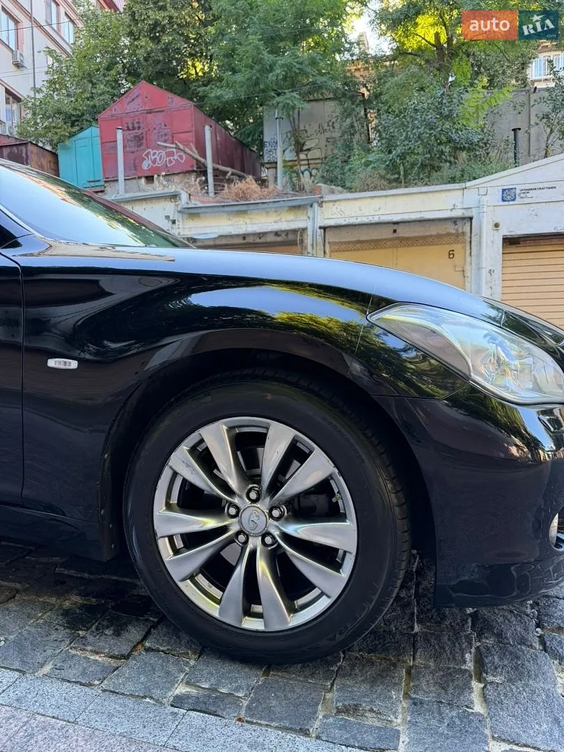 2013 Infiniti M - мініатюра 20
