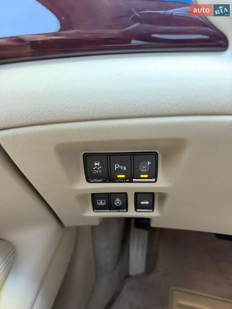 2013 Infiniti M - мініатюра 26
