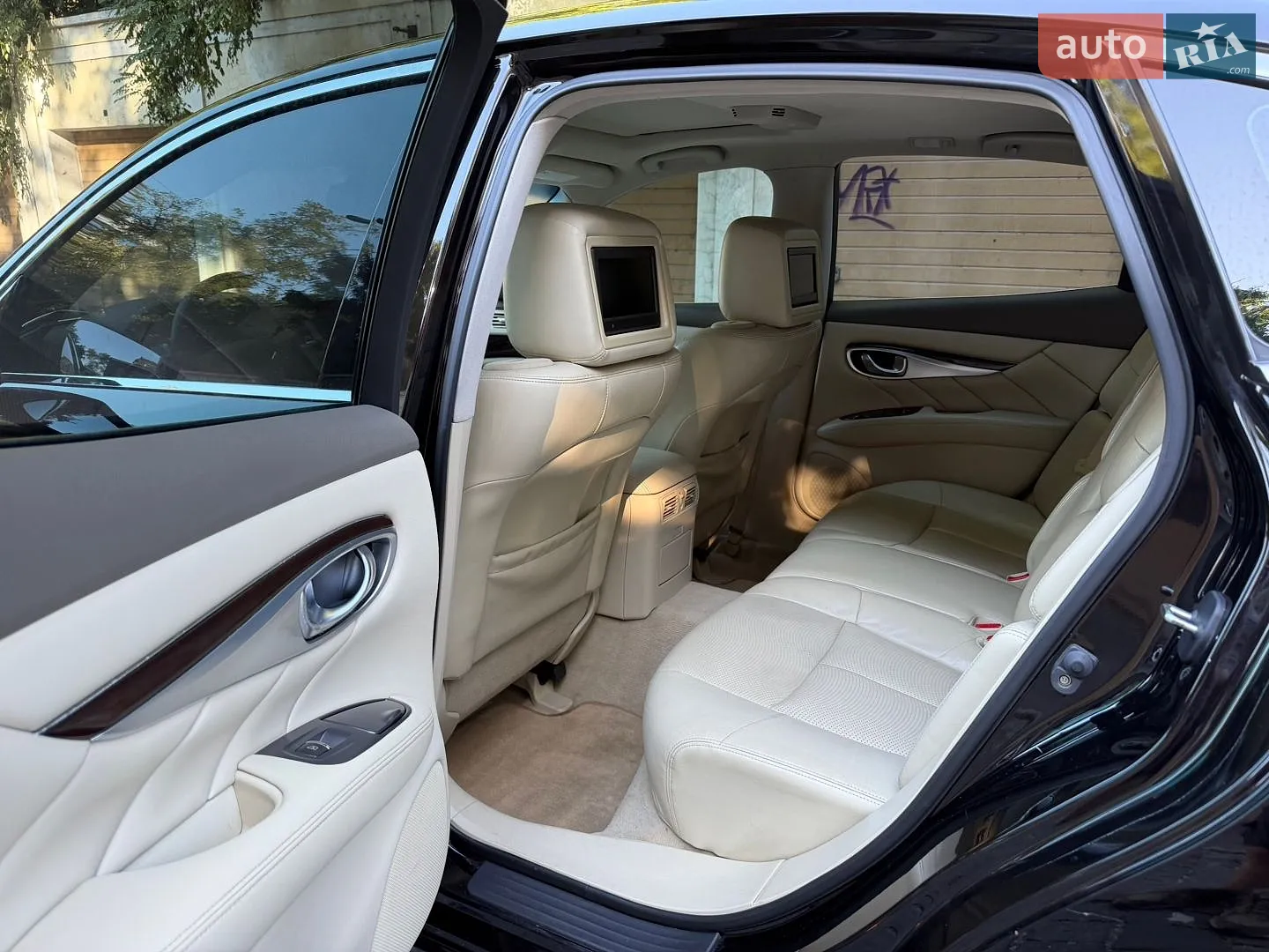 2013 Infiniti M - мініатюра 39