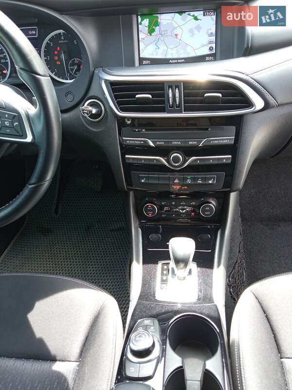 Хетчбек Infiniti Q30 2016 в Вінниці фото 10 Хетчбек Infiniti Q30 2016 в Вінниці