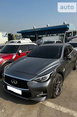 Хэтчбек Infiniti Q30 2017 в Киеве