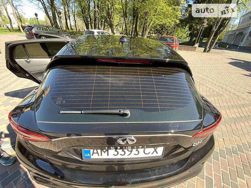 Позашляховик / Кросовер Infiniti Q30 2016 в Звягелі
