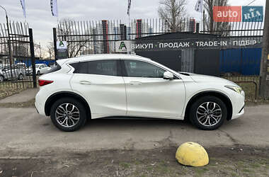Хетчбек Infiniti Q30 2017 в 