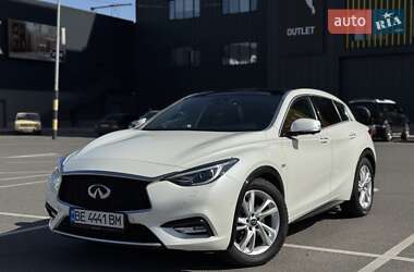 Хэтчбек Infiniti Q30 2016 в Киеве