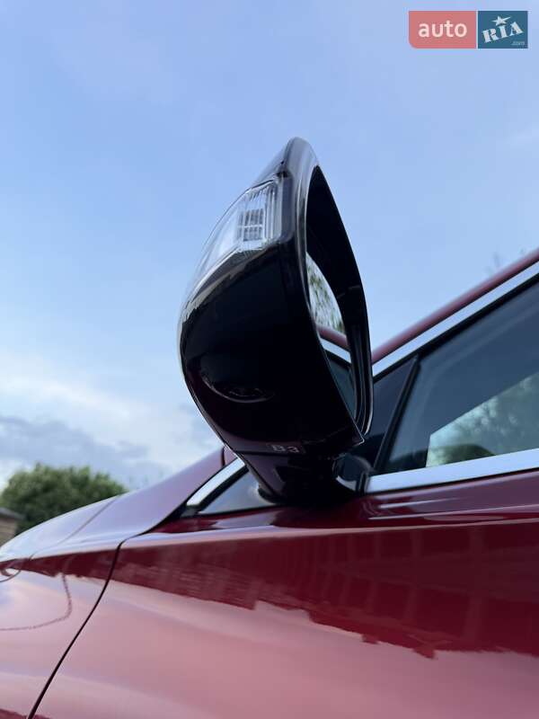 Хетчбек Infiniti Q30 2019 в Києві