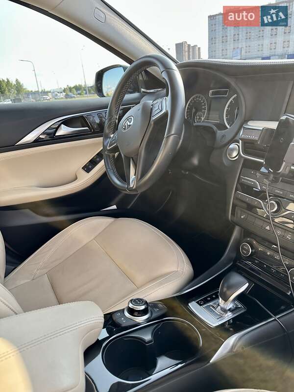 Хетчбек Infiniti Q30 2017 в Києві