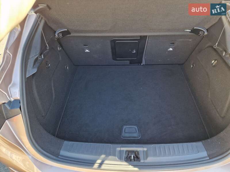 Хетчбек Infiniti Q30 2016 в Одесі фото 12 Хетчбек Infiniti Q30 2016 в Одесі