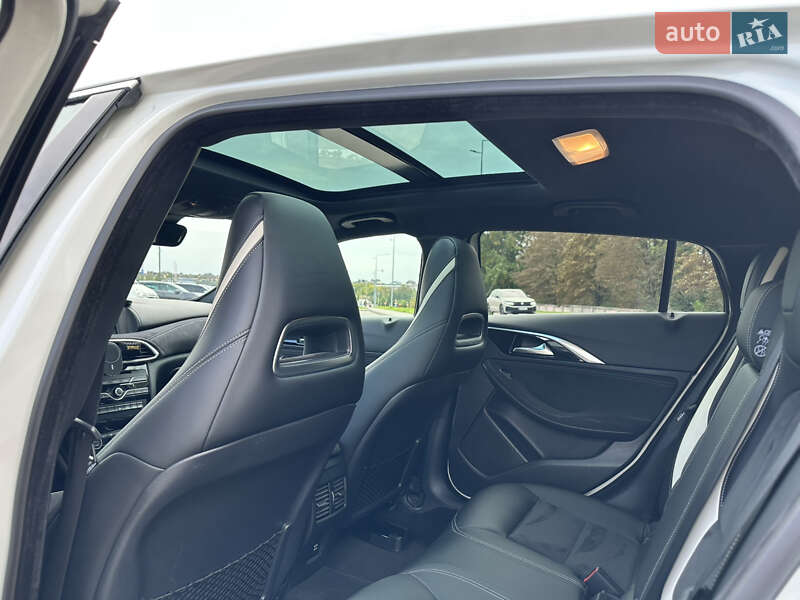 Хэтчбек Infiniti Q30 2016 в Ровно фото 21 Хэтчбек Infiniti Q30 2016 в Ровно