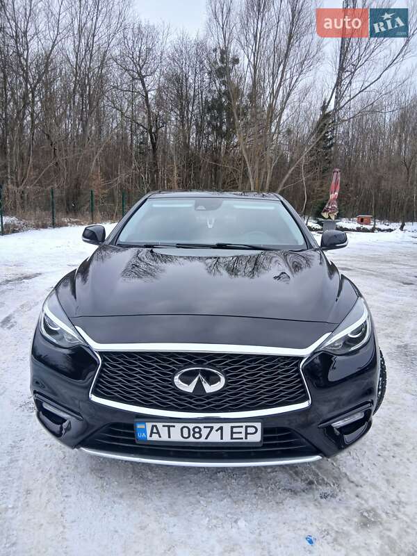 Хетчбек Infiniti Q30 2016 в Калуші