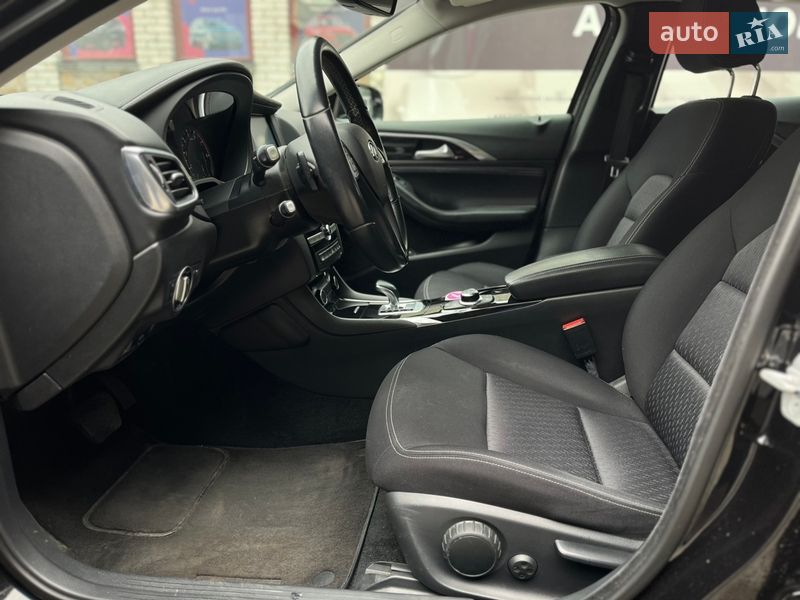 Хэтчбек Infiniti Q30 2017 в Белой Церкви фото 12 Хэтчбек Infiniti Q30 2017 в Белой Церкви