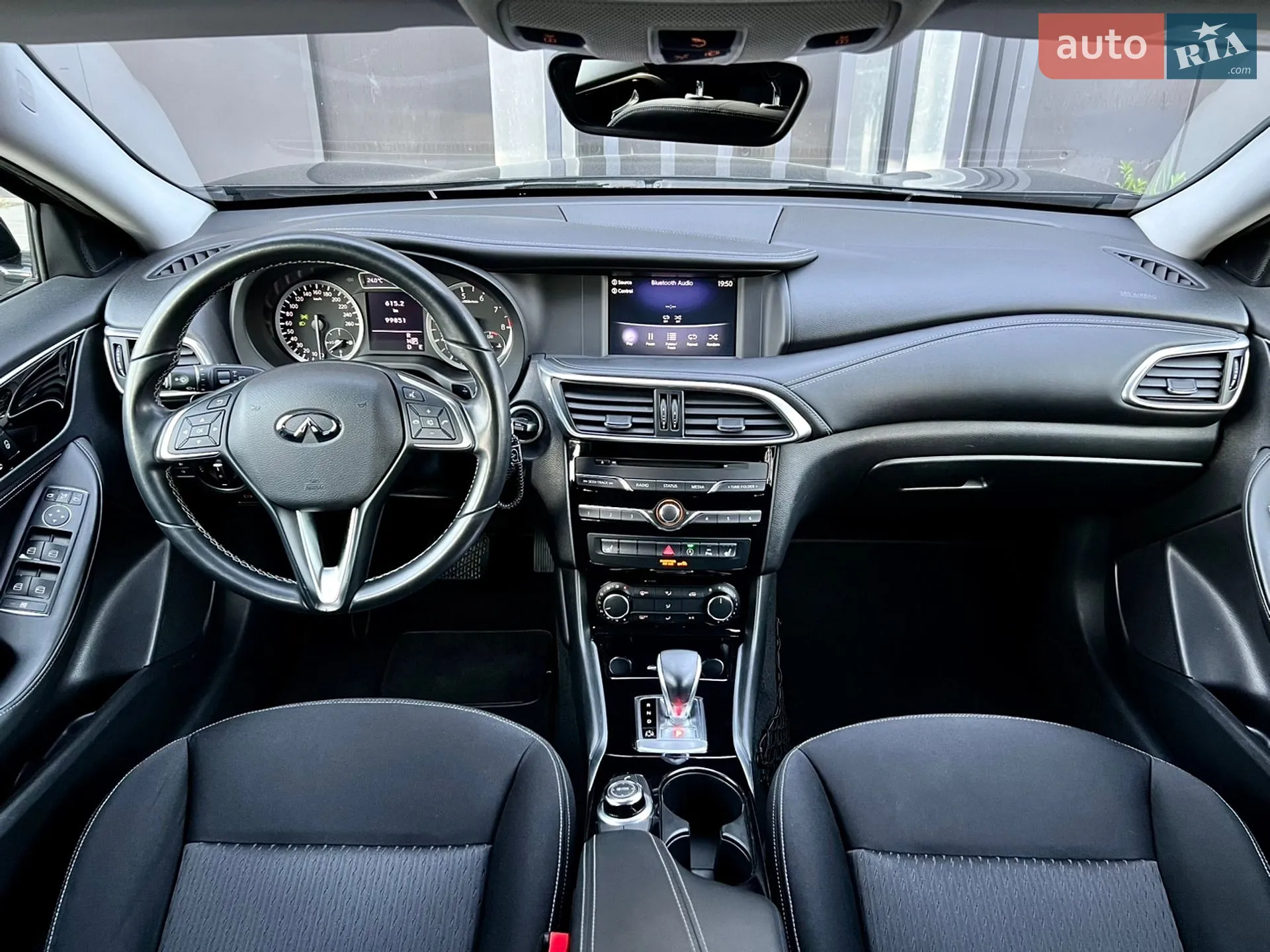 2017 Infiniti Q30 - мініатюра 2