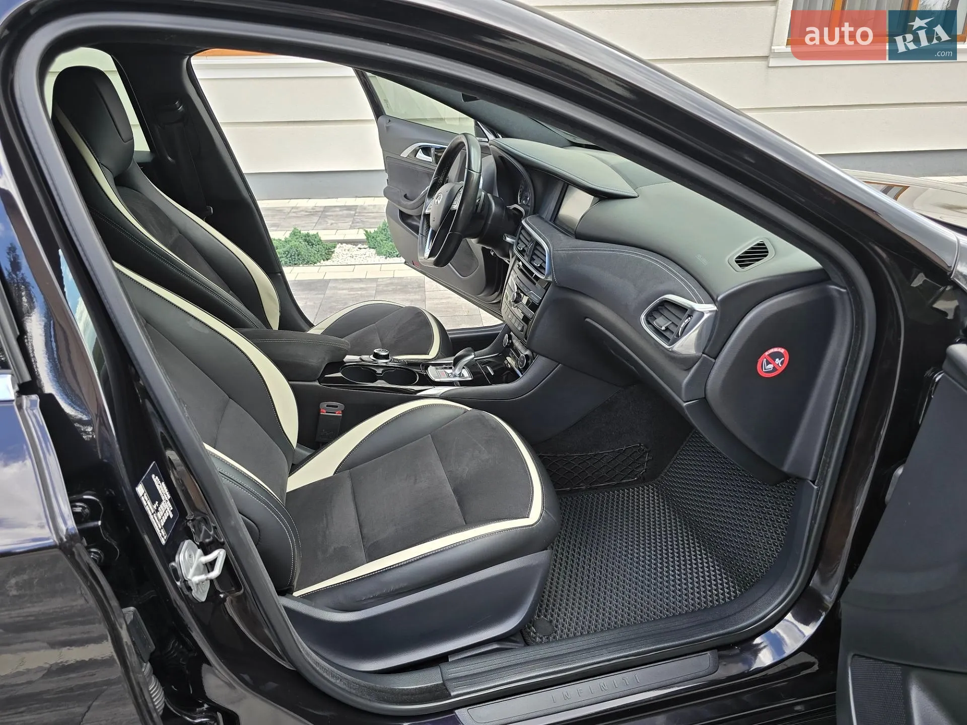 2016 Infiniti Q30 - мініатюра 41