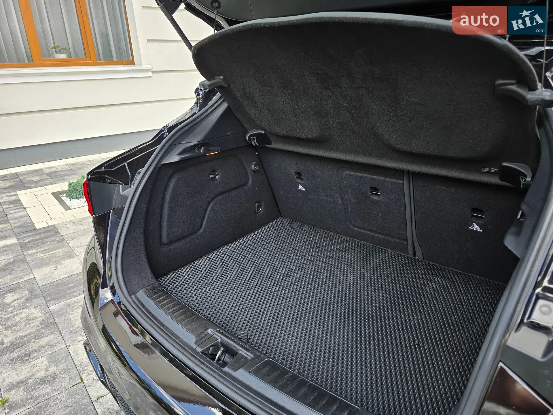 2016 Infiniti Q30 - мініатюра 54