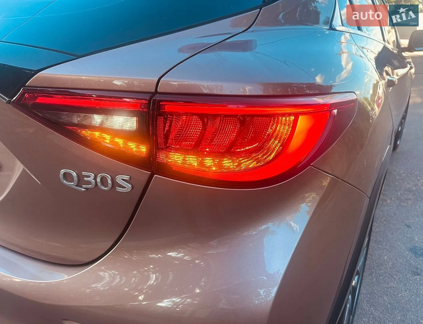 2016 Infiniti Q30 - мініатюра 16