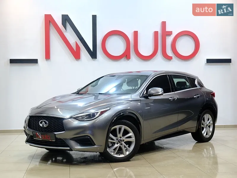 Infiniti Q30