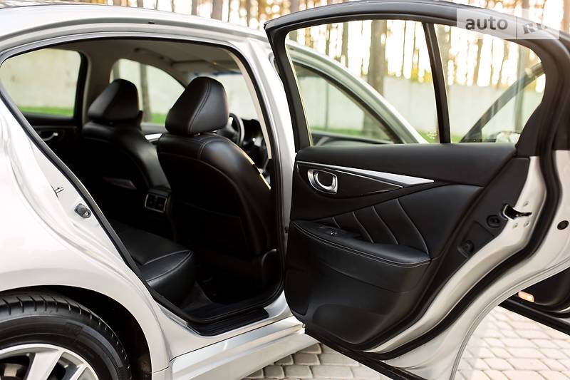 Седан Infiniti Q50 2015 в Львові фото 19 Седан Infiniti Q50 2015 в Львові