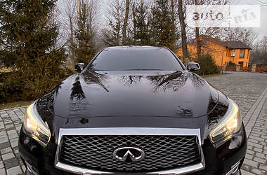 Седан Infiniti Q50 2017 в 