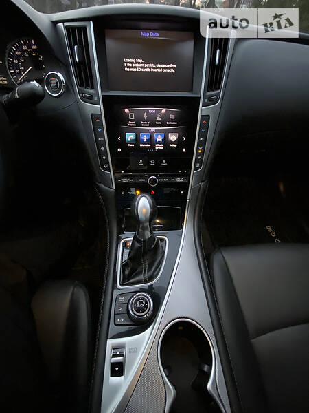 Седан Infiniti Q50 2017 в Львові