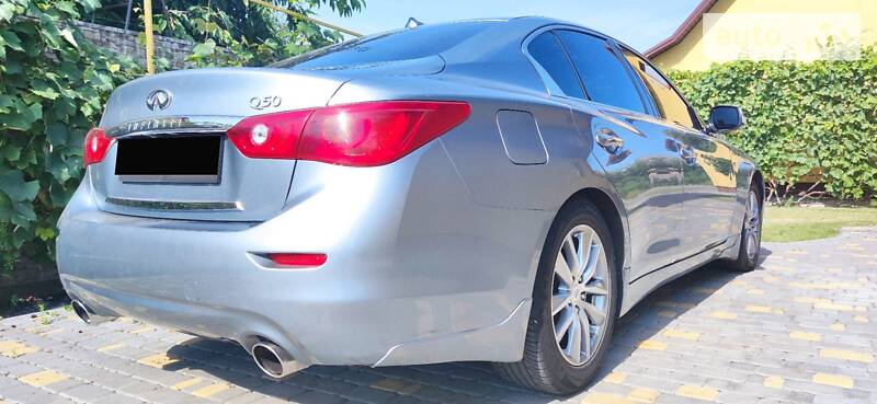 Седан Infiniti Q50 2014 в Києві
