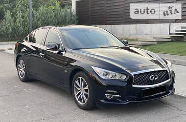 Седан Infiniti Q50 2013 в 