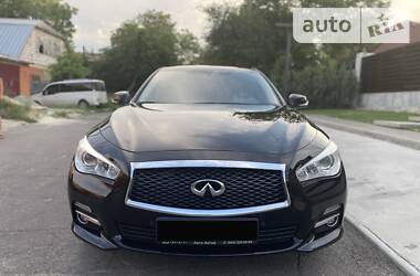 Седан Infiniti Q50 2013 в 