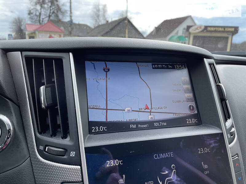 Седан Infiniti Q50 2016 в Романове