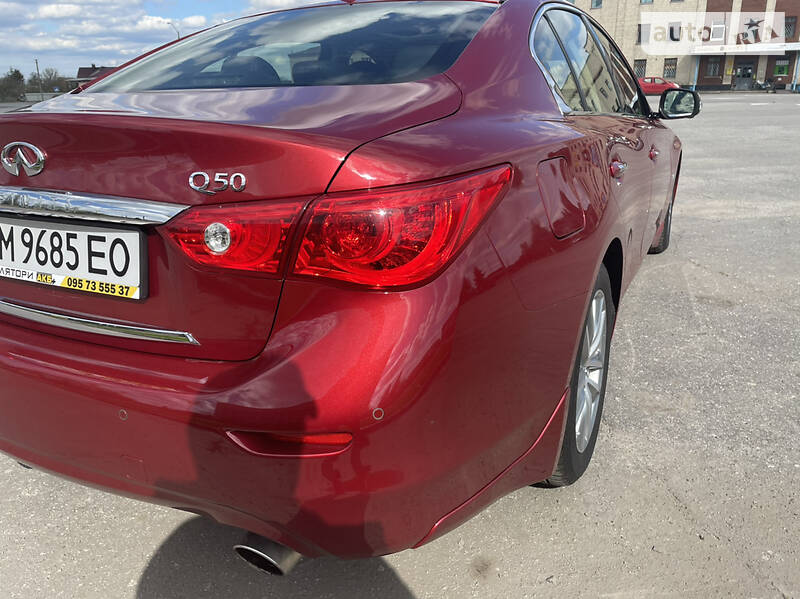 Седан Infiniti Q50 2016 в Романове