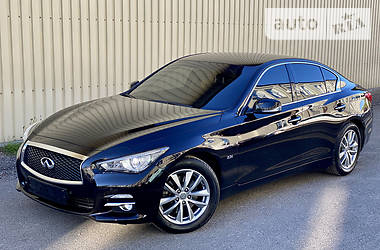 Седан Infiniti Q50 2015 в Киеве
