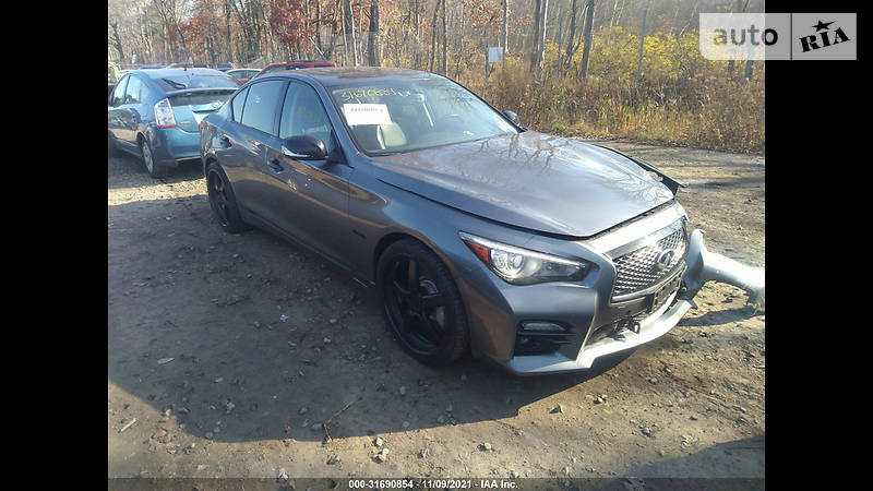 Седан Infiniti Q50 2015 в Києві