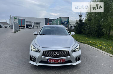 Седан Infiniti Q50 2015 в Луцке