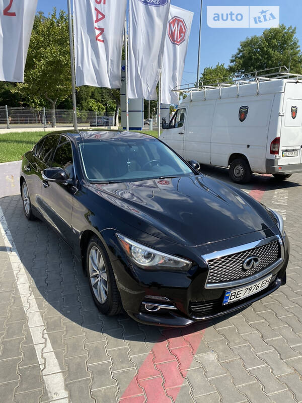 Седан Infiniti Q50 2016 в Николаеве